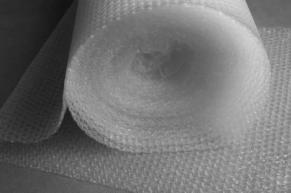 Пленка воздушно-пузырчатая 2-слойная 65г/м2 рулон 1,2х50м