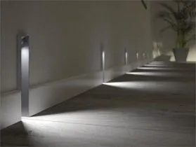 Встроенный в стену светильник для подсветки