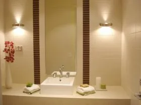 Светильники и подсветка на стену