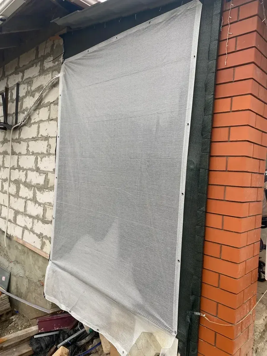Тент из армированной пленки 120 г/м2 4х10 с люверсами