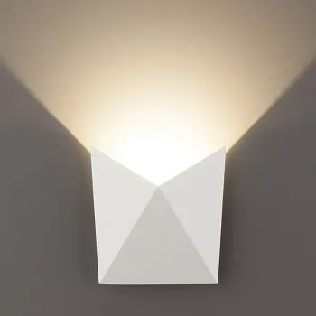 Светильник настенный Elektrostandard 1517 TECHNO LED BATTERFLY белый Светильник настенный Elektrostandard 1517 TECHNO LED BATTERFLY белый