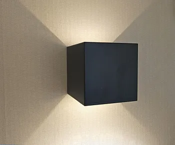 Светильник настенный Kink Light 08585,16(3000K) Светильник настенный Kink Light 08585,16(3000K)
