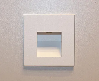 Подсветка ступеней лестницы ITALLINE DL 3019 white Подсветка ступеней лестницы ITALLINE DL 3019 white